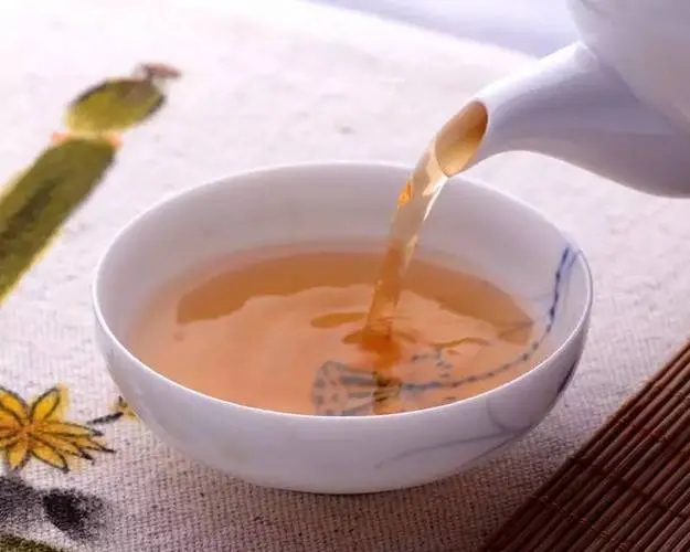 普洱茶越喝越餓？喝普洱茶真能刮油嗎？