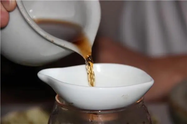 學(xué)會(huì)這4招，快速判斷出普洱茶年份！